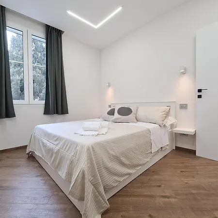 Residenza Menotti - Dom דירה מודנה